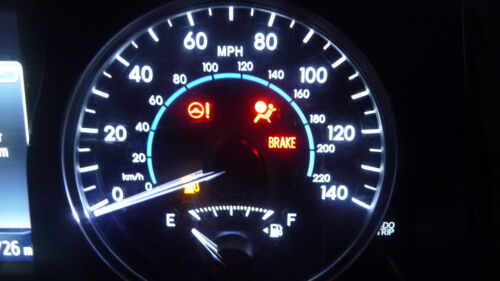 S2141 OEM WARRANTY 2015-2017 TOYOTA CAMRY INSTRUMENT CLUSTER SPEEDOMETER 18,726