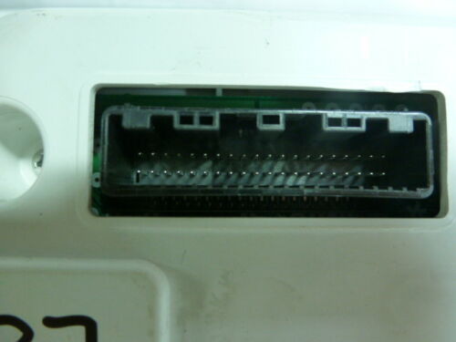 SM37 OEM WARRANTY 2009 MATRIX Instrument Cluster Speedometer Gauges