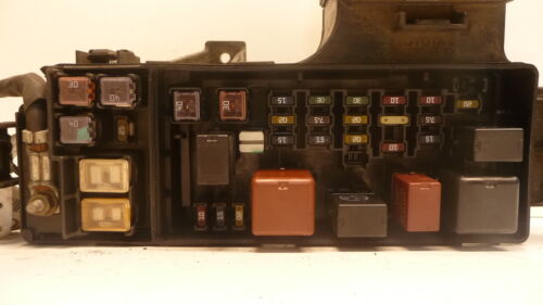 NY541-1 OEM WARRANTY 2001 2002 TOYOTA SEQUOIA FUSE BOX ENGINE UNIT