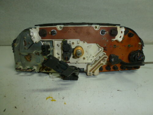 SM305 OEM 1990 MERCEDES 190 201 TYPE Instrument Cluster Speedometer 165,878