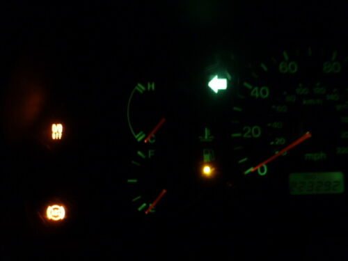 S1674 OEM WARRANTY MAZDA PROTEGE INSTRUMENT CLUSTER SPEEDOMETER 223,292