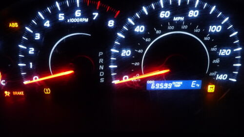 S2049 OEM WARRANTY 2010 2011 TOYOTA CAMRY INSTRUMENT CLUSTER SPEEDOMETER 69,599